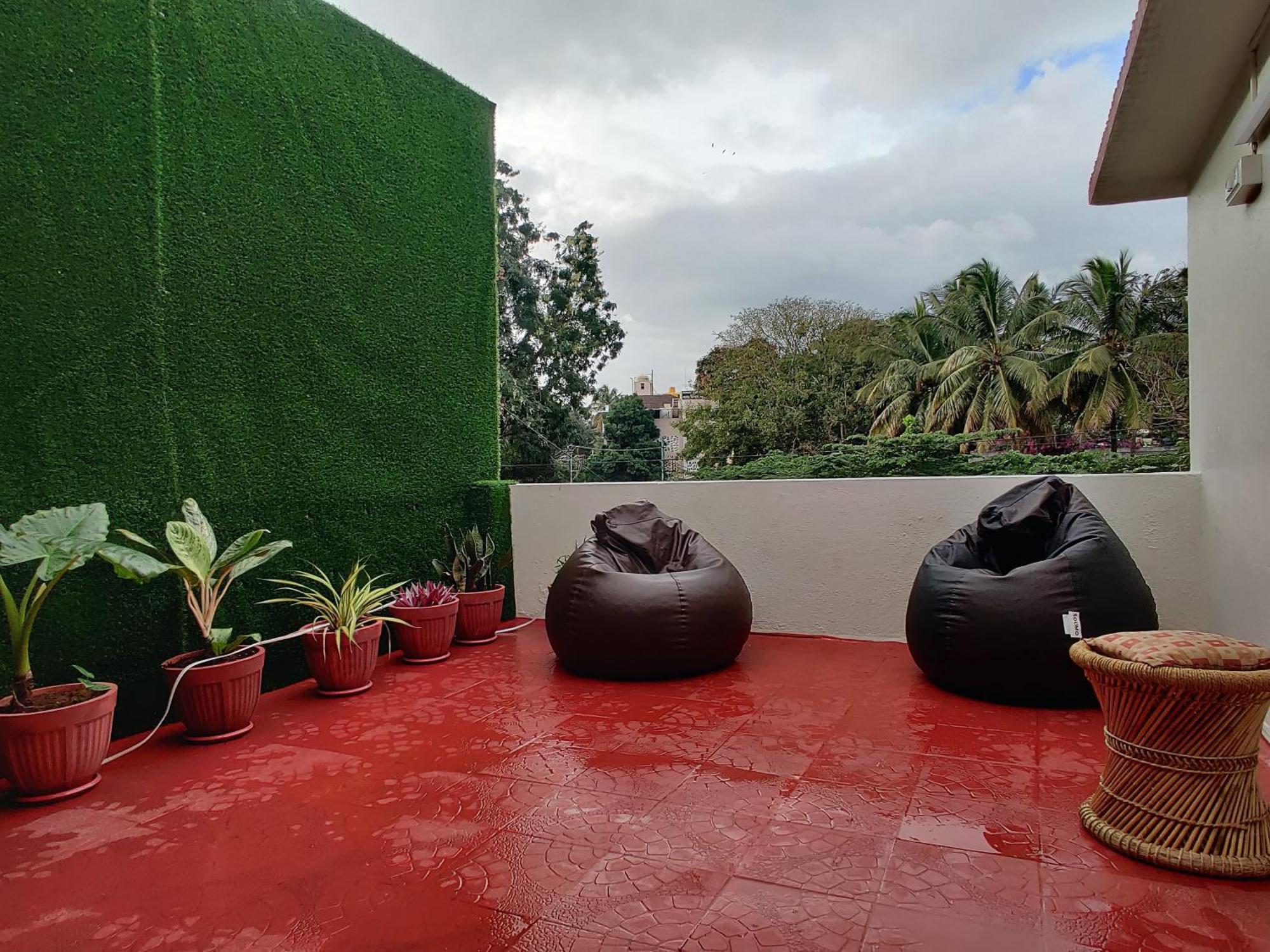 The Rustic Manor - Homestay Bangalore Eksteriør billede